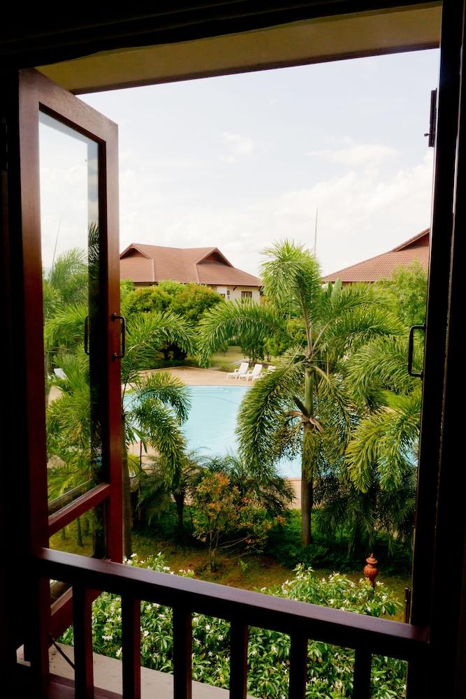 Teak Garden Resort, Chiang Rai Exterior foto