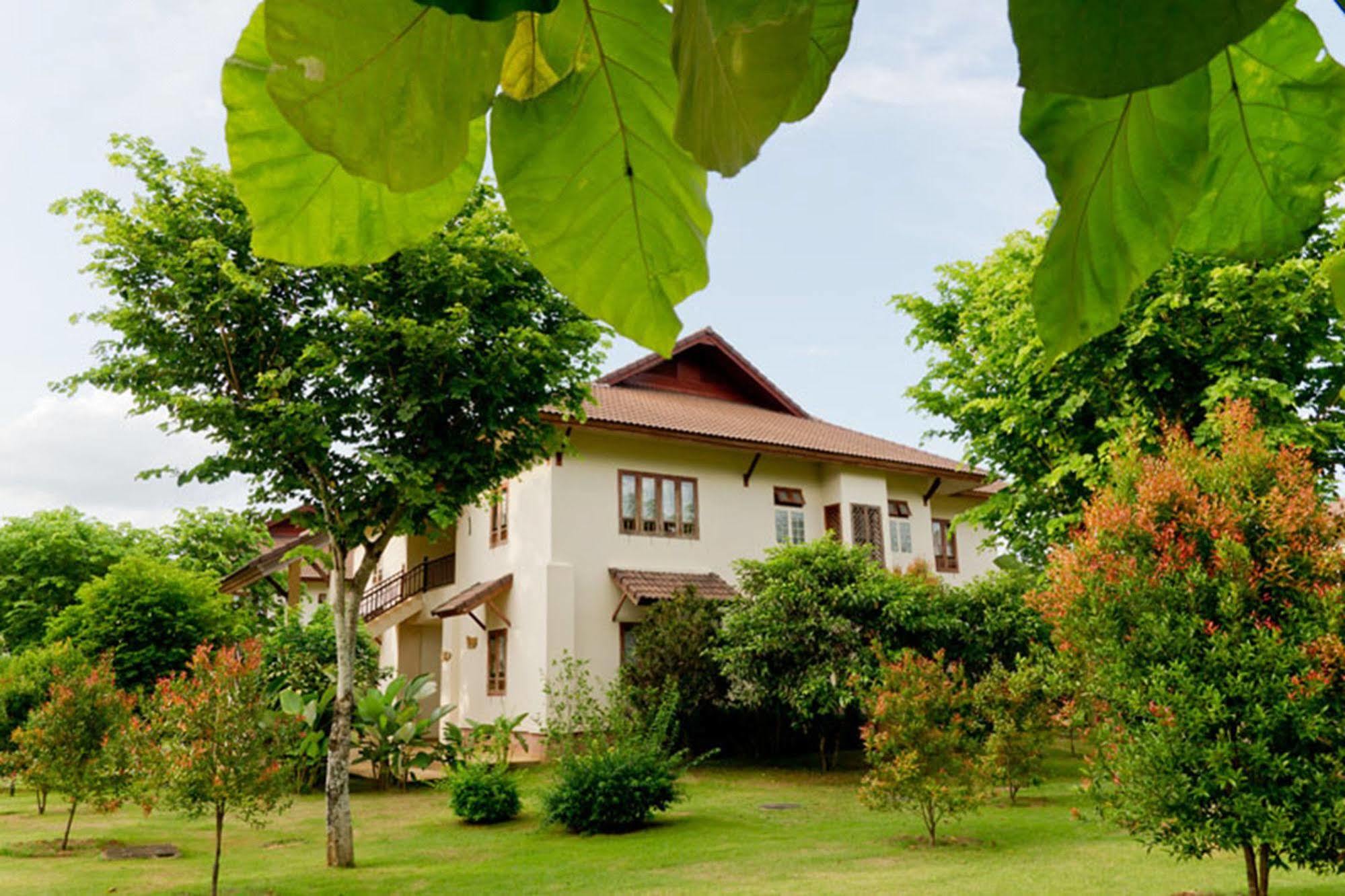Teak Garden Resort, Chiang Rai Exterior foto